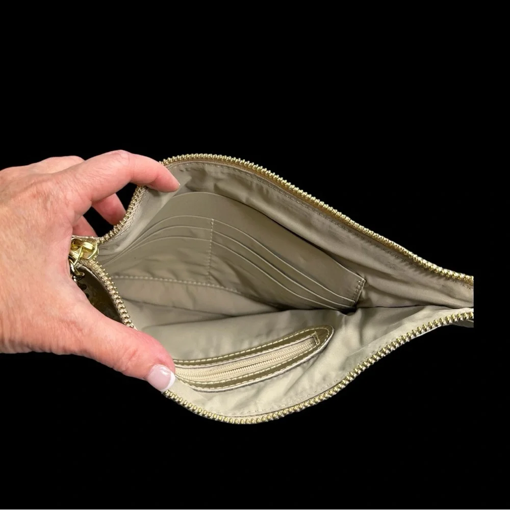 Elegant‎ Gold Chain Handle Clutch